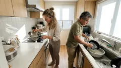 米の研ぎ汁は捨てないで 掃除に使える簡単な再利用術